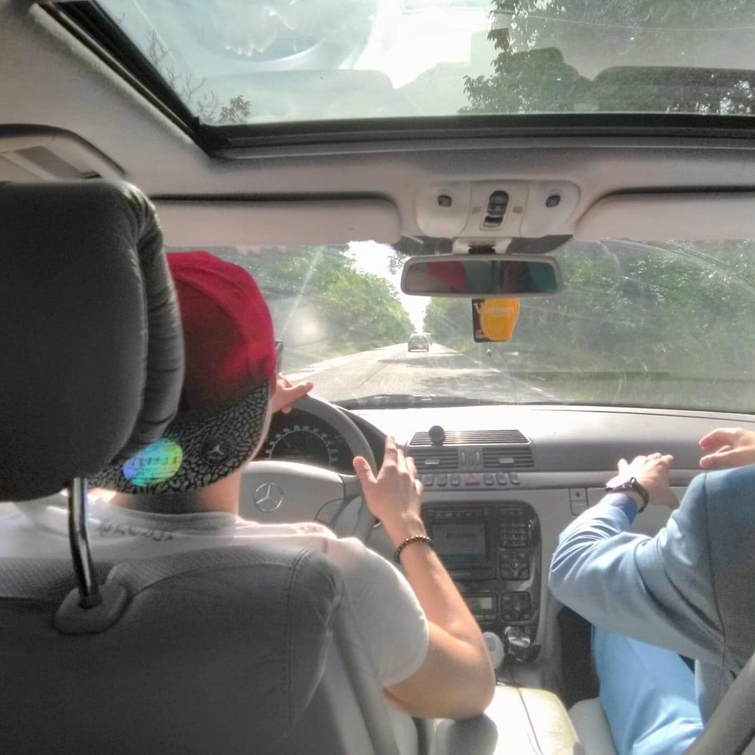 Иван Иванов